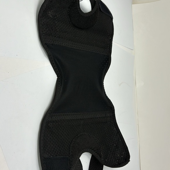 Knee brace for support in injury recovery - Picture 5 of 5